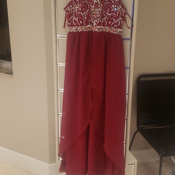 Red dress - Picture 4 of 4